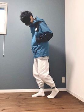 「GUコーデ」｜「アイテム（マウンテンパーカー）」を使った、ヨッスーさん（メンズ・171cm）の冬コーディネート