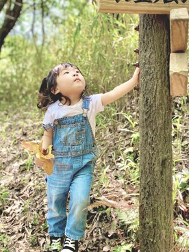 「kids」｜「アイテム（オールインワン・サロペット）」を使った、miu さん（キッズ・90cm）の秋コーディネート