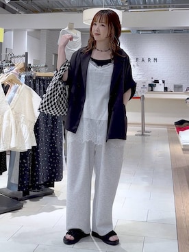 「LOWRYS FARM（ローリーズファーム）のスタイルＵＰクロスカップキャミ　100757（Tシャツ/カットソー、ブラック系）」を使った、かおぽ  さん（レディース・159cm）の春コーディネート