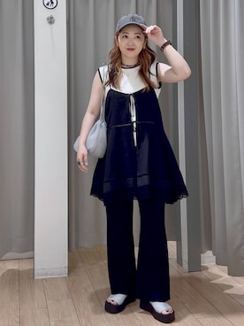 「ノースリーブ」｜「アイテム（ワンピース/ドレス、ブラック系）」を使った、かおぽ  さん（レディース・159cm）の秋コーディネート