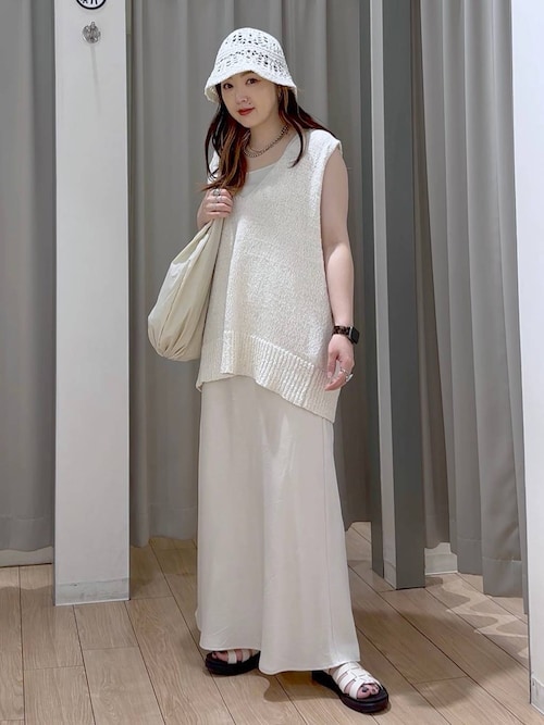 もちこさま専用 セール】ラメスラブオーバーベスト 321159（ニット/セーター）｜LOWRYS