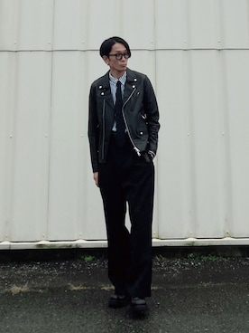 「タックイン」｜「アイテム（ライダースジャケット）」を使った、SHUSKさん（メンズ・178cm）の冬コーディネート