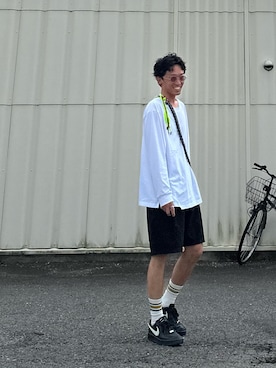 「アイテム（ウォレットチェーン）」を使った、SHUSKさん（メンズ・178cm）の夏コーディネート