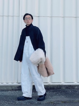 「タートルネック」｜「アイテム（サロペット/オーバーオール）」を使った、SHUSKさん（メンズ・178cm）の冬コーディネート