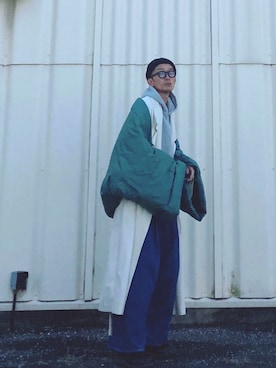 「my beautiful landlet（マイビューティフルランドレット）のアイテム（トレンチコート）」を使った、SHUSKさん（メンズ・178cm）の冬コーディネート