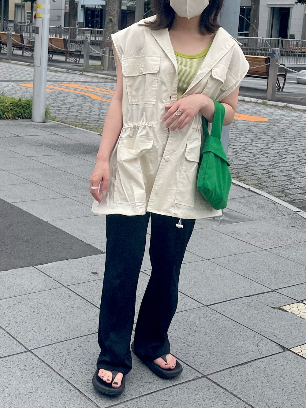 「シンプル、ゆるコーデ、ミリタリーベスト、ベスト、夏コーデ、低身長コーデ、ノースリーブ、おしゃれさんと繋がりたい」｜「w closetのオープンカラーミリタリーベスト（ベスト、ホワイト系）」を使った、yunさん（レディース・145cm）の夏コーディネートの1枚目の写真
