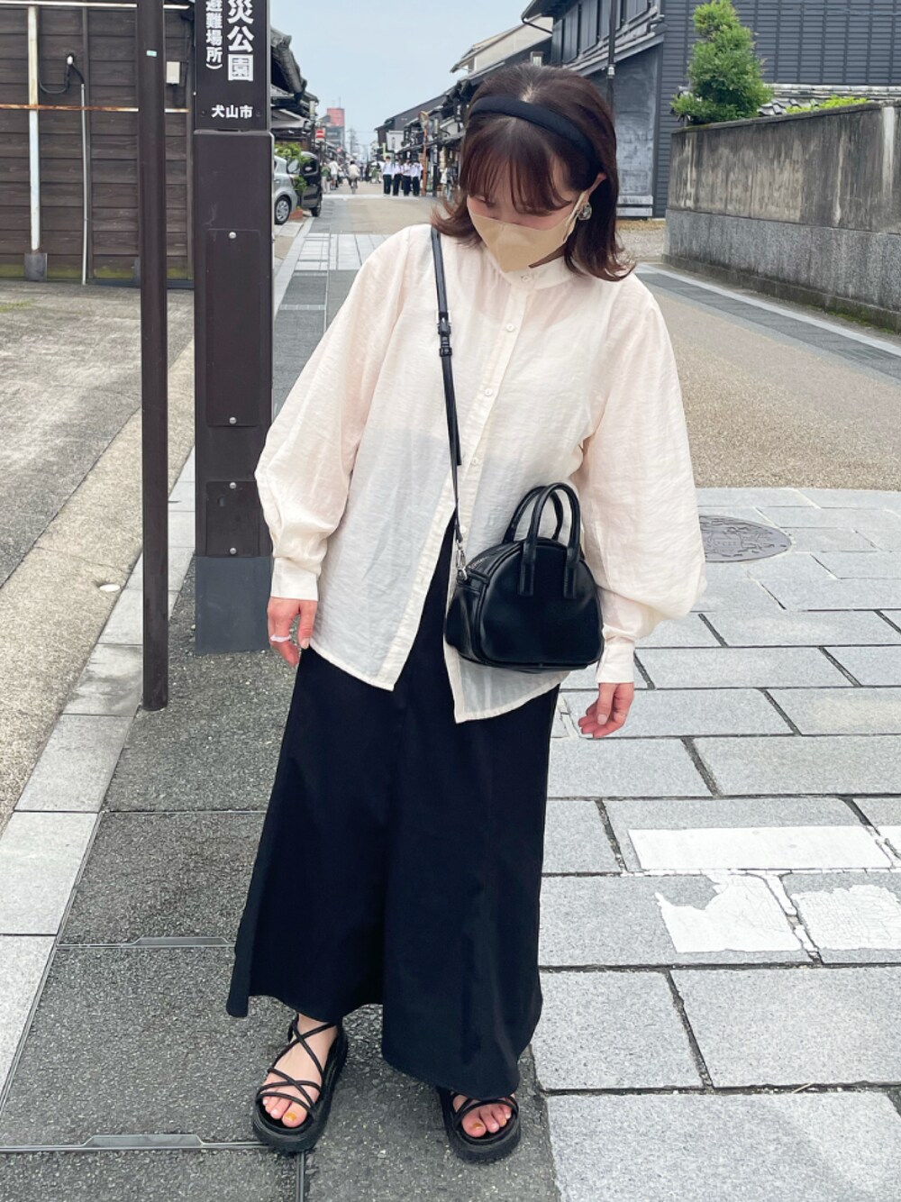 「休日スタイル、シアーシャツ、マーメイドスカート、低身長コーデ、おしゃれさんと繋がりたい、プチプラ」｜「LOWRYS FARMの２ＷＡＹミニボストンバッグ　958286（ボストンバッグ、ブラック系）」を使った、yunさん（レディース・145cm）の夏コーディネートの1枚目の写真