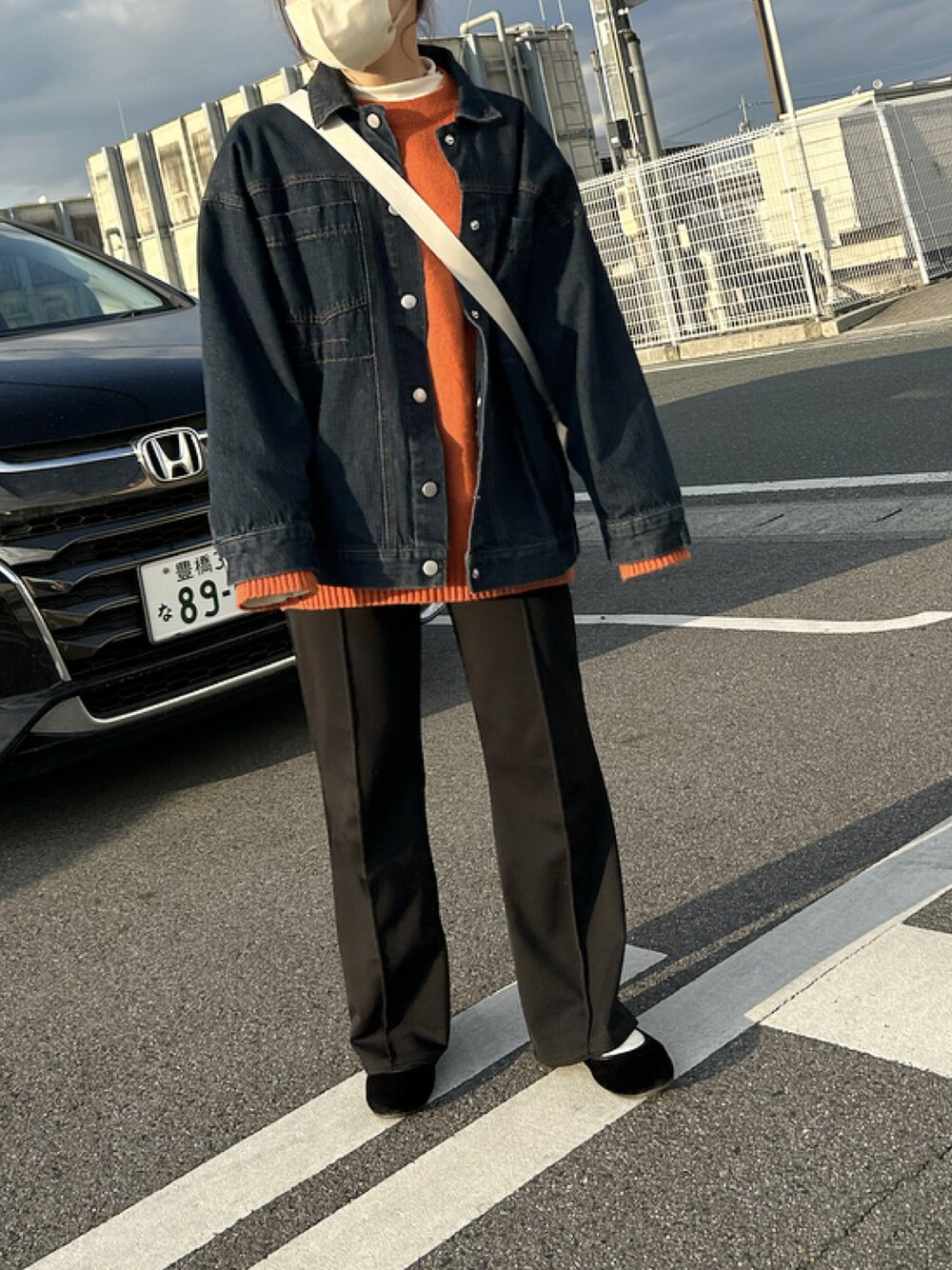 「Kastane、デニムジャケット、Gジャン、プチプラ、今日のコーデ、低身長、おしゃれさんと繋がりたい、カラーコーデ」｜「Kastaneの配色ステッチBIGGジャン（デニムジャケット、ブルー系）」を使った、yunさん（レディース・145cm）の冬コーディネートの1枚目の写真