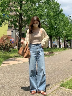 「UNIQLO（ユニクロ）のハイライズワイドストレートジーンズ（デニムパンツ）」を使った、ずんさん（レディース・161cm）の春コーディネート