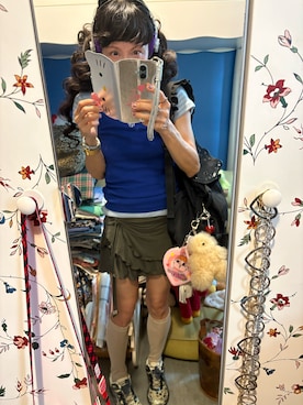 「Brandy Melville（ブランディメルビル）のアイテム（Tシャツ/カットソー、グレー系）」を使った、Y🐻N🎸さん（レディース・153cm）の夏コーディネート