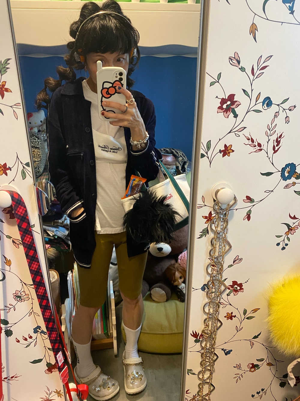 「2024、ootd、outfit、freckleseoul、apm monaco、ZARA、crocs、bettychow」｜「ZARAのアイテム（ベスト、ホワイト系）」を使った、Y🐻N🎸さん（レディース・153cm）の春コーディネートの1枚目の写真