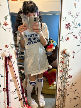 「LOWRYS FARM（ローリーズファーム）のアイテム（Tシャツ/カットソー、グレー系）」を使った、Y🐻N🎸さん（レディース・153cm）の秋コーディネート