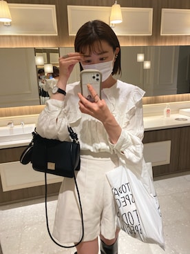 「襟付きトップス」｜「アイテム（スウェットパンツ）」を使った、やっすーさん（レディース・158cm）の秋コーディネート