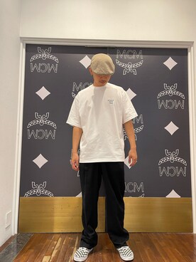 「WHITELAND（ホワイトランド）のアイテム（Tシャツ/カットソー）」を使った、平賀　健将さん（メンズ・172cm）の春コーディネート