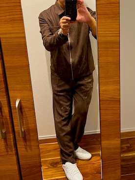 「アイテム（セットアップ、ブラウン系）」を使った、makotoさん（メンズ・170cm）の秋コーディネート
