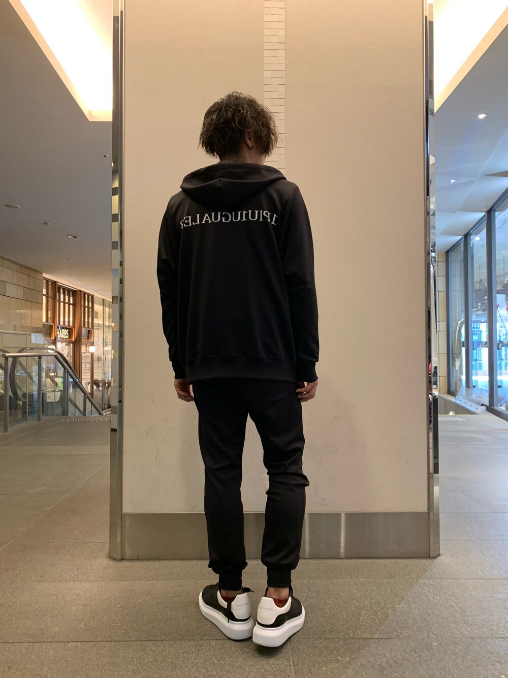 ALEXANDER MCQUEEN/アレキサンダー マックイーンスニーカー/OVERSIZED