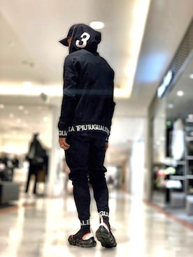 「1piu1uguale3 RELAX（ウノピュウノウグァーレトレリラックス）のアイテム（スウェットパンツ）」を使った、Takuto Itouさん（メンズ・170cm）の夏コーディネート