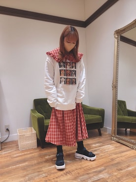 「WC（ダブル シー）のアイテム（スウェット）」を使った、なんばマルイ店さん（レディース・156cm）の春コーディネート