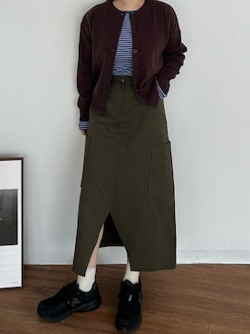 「アイテム（スカート、グリーン系）」を使った、 李奈さん（レディース・158cm）の春コーディネート