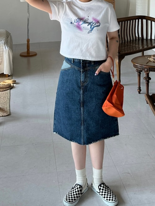  李奈さんのコーディネート