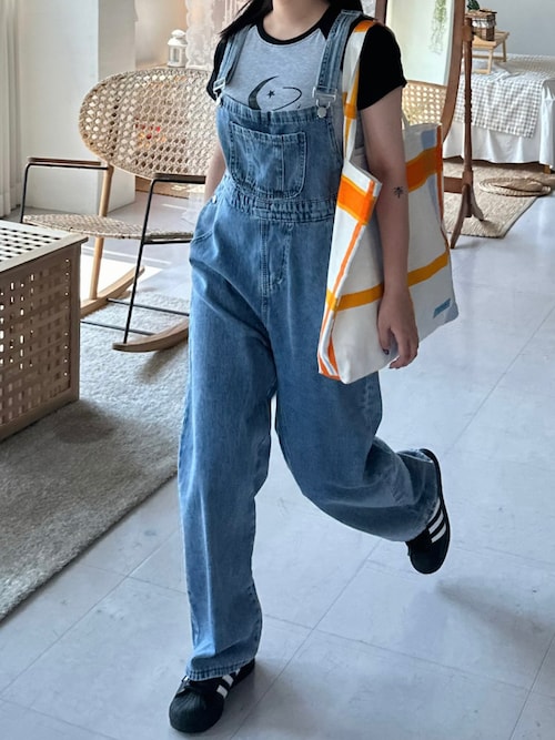  李奈さんのコーディネート
