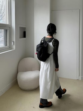 「アイテム（バックパック/リュック）」を使った、 李奈さん（レディース・158cm）の春コーディネート