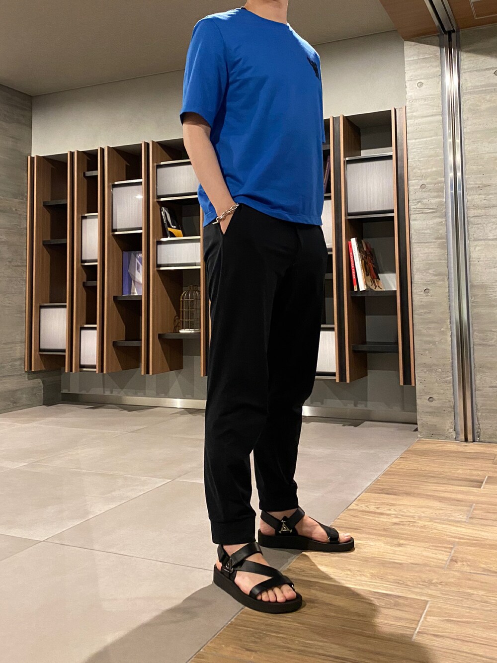 ☆ワンランク上のコーデに☆【Hermes】 エレクトリック サンダル 大人の抜け感コーデにエルメスのサンダル | ファッション