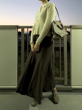 「アイテム（トップス）」を使った、mi-nさん（レディース・175cm）の秋コーディネート