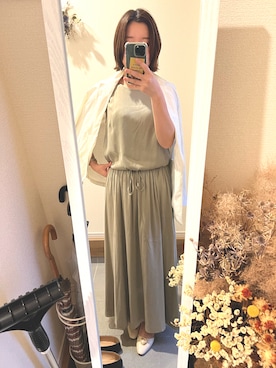 「UNIQLO（ユニクロ）のアイテム（テーラードジャケット、ホワイト系）」を使った、shioriさん（レディース・159cm）の春コーディネート
