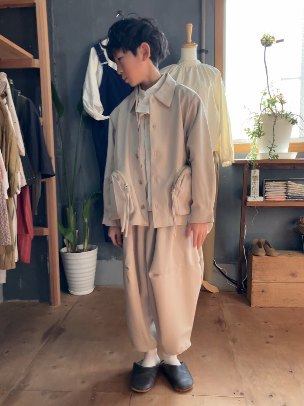 「卒業式、nunuforme」｜「nunuformeのアイテム（パンツ、ホワイト系）」を使った、ryunbeさん（レディース・141cm）の冬コーディネートの1枚目の写真