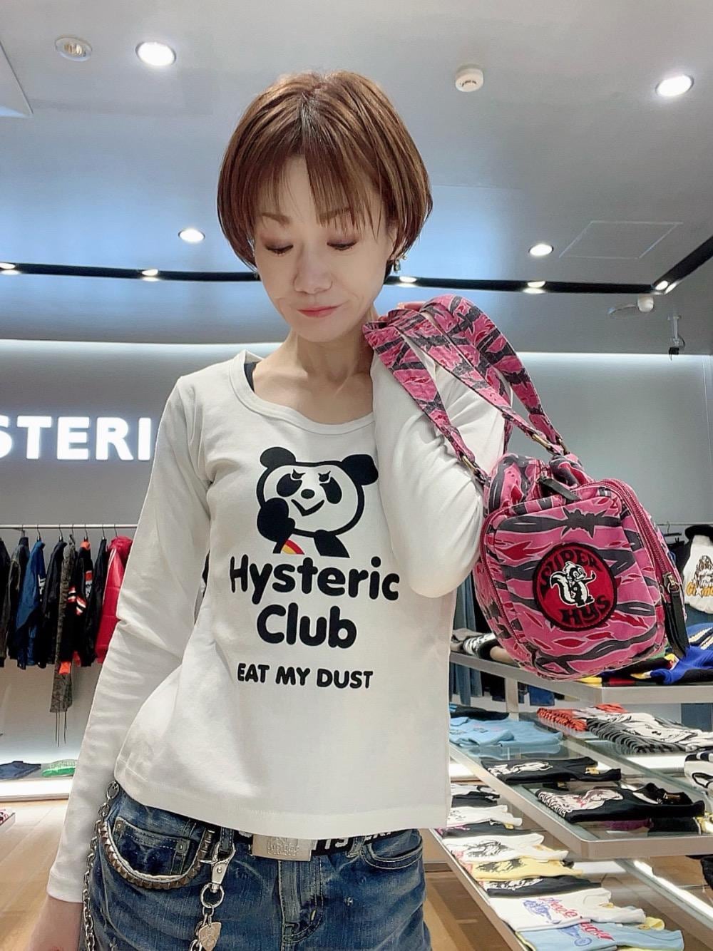 「ミリタリー、Tシャツ、バッグ、ロンT、シンプルコーデ、ラフコーデ、ウォレットチェーン、ヒステリックグラマー、秋コーデ、HYSTERIC GLAMOUR」｜「HYSTERIC GLAMOURのWOMAN ON SKULL  PICKウォレットチェーン（ウォレットチェーン、シルバー系）」を使った、Hazukiさん（レディース・159cm）の秋コーディネートの1枚目の写真