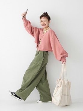 「アイテム（スウェット、ピンク系）」を使った、Crispさん（レディース・153cm）の春コーディネート