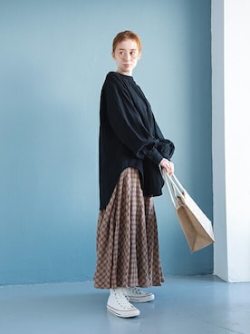 「アイテム（スカート、オレンジ系）」を使った、Crispさん（レディース・160cm）の春コーディネート