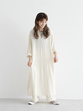 「アイテム（タンクトップ、ブルー系）」を使った、Crispさん（レディース・157cm）の春コーディネート