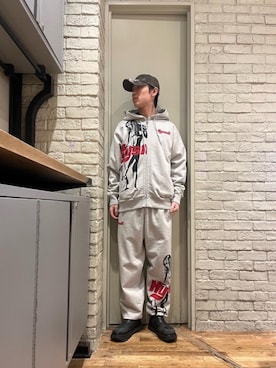 「HYSTERIC GLAMOUR（ヒステリックグラマー）のアイテム（スウェットパンツ）」を使った、seiyaさん（メンズ・175cm）の冬コーディネート