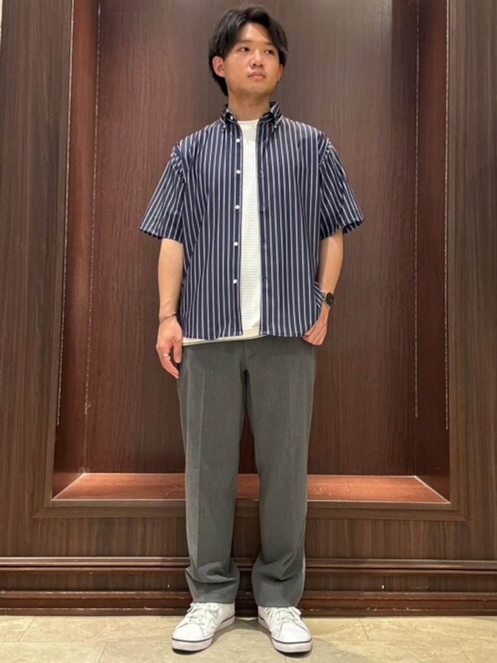 「#普段着、#通勤スタイル、#カジュアルコーデ、＃オフィスカジュアル、#今日のコーデ、＃クールビズ、#父の日、＃メンズファッション、#通勤、＃デイリーカジュアル」｜「TAKA-Qのタカキューメンズ/TAKA-Q:MEN ストレッチ ボタンダウン半袖シャツ（シャツ/ブラウス、ブルー系）」を使った、TAKA-Q スタッフさん（メンズ・170cm）の春コーディネートの1枚目の写真