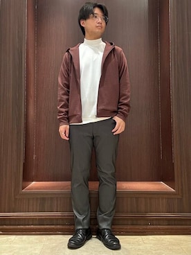「TAKA-Q（タカキュー）のアイテム（パンツ）」を使った、TAKA-Q スタッフさん（メンズ・170cm）の秋コーディネート