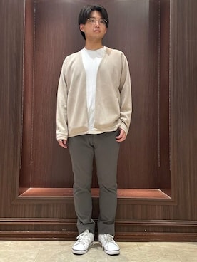 「TAKA-Q（タカキュー）のアイテム（パンツ）」を使った、TAKA-Q スタッフさん（メンズ・170cm）の秋コーディネート