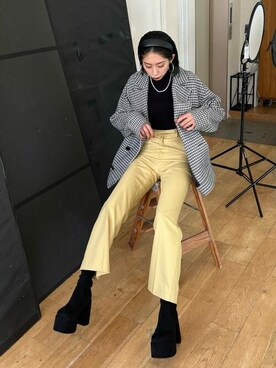 「厚底」｜「アイテム（その他アウター）」を使った、EMODA Official_STAFFさん（レディース・170cm）の秋コーディネート