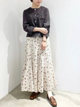 「小花柄」｜「アイテム（ノーカラージャケット）」を使った、アトリエドゥサボンさん（レディース・157cm）の春コーディネート