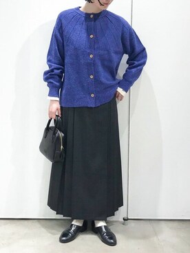 「ブルーニット」｜「アイテム（スリッポン）」を使った、アトリエドゥサボンさん（レディース・157cm）の冬コーディネート