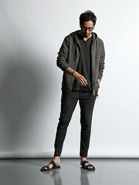 「アイテム（サンダル）」を使った、JEEさん（メンズ・182cm）の春コーディネート