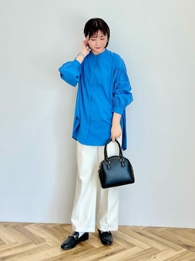 「ノーカラー」｜「アイテム（スラックス）」を使った、アヤ.さん（レディース・163cm）の春コーディネート