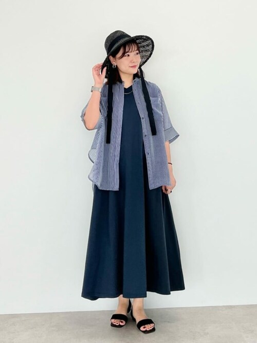 【大人気】SANDRO ノースリーブ フレアミニワンピース ノースリーブカットフレアワンピースを使った人気ファッション