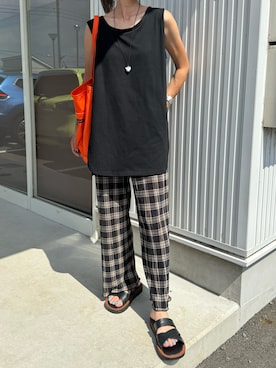 「アイテム（バングル/リストバンド）」を使った、ayaさん（レディース・161cm）の夏コーディネート