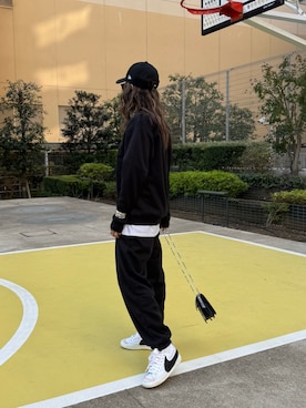 「アイテム（バングル/リストバンド）」を使った、ayaさん（レディース・161cm）の秋コーディネート