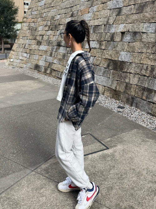 パンツを使った「nike sacai」のレディース人気ファッション
