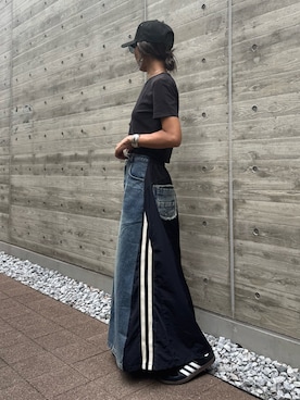 「アイテム（デニムスカート）」を使った、ayaさん（レディース・161cm）の秋コーディネート