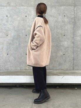 「ベージュ×ブラック」｜「アイテム（その他アウター）」を使った、ayaさん（レディース・161cm）の秋コーディネート