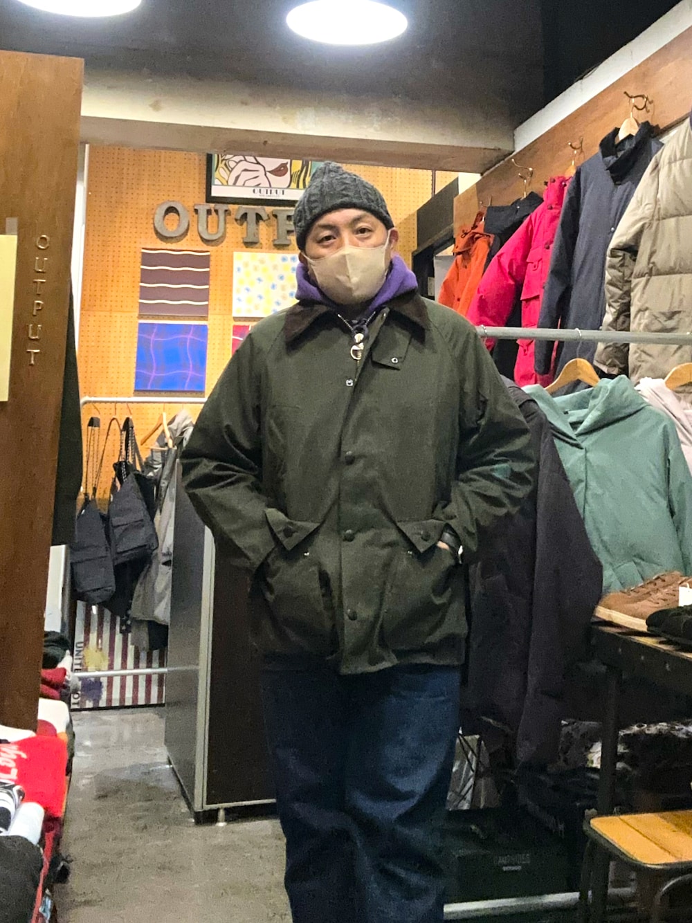 Bowery Blue Makersのデニムパンツを使った人気ファッション